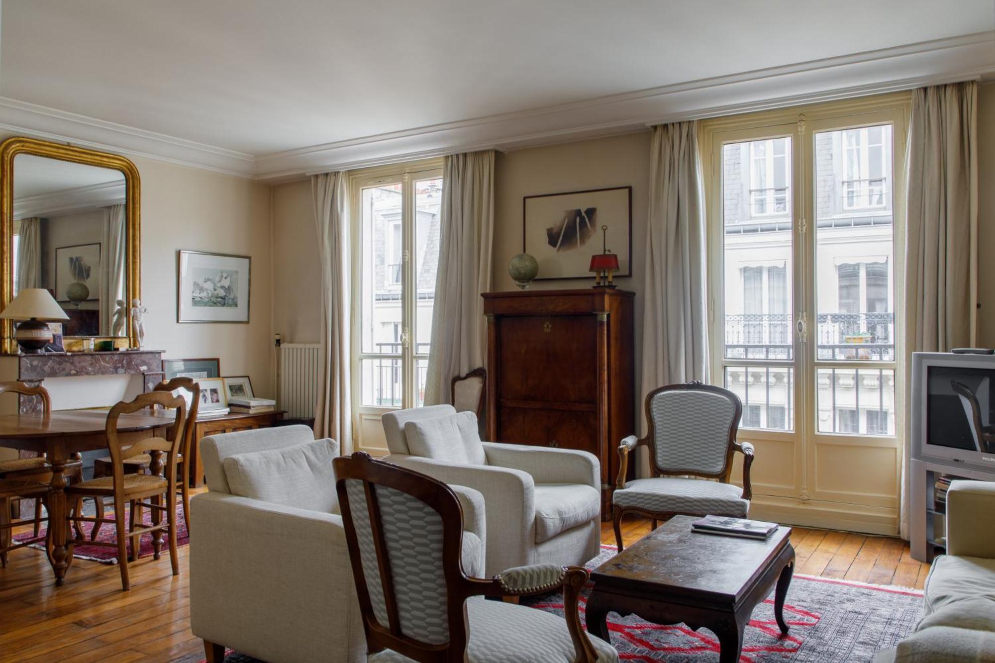 Apartment Vintage 3bd Parisian Apartment-vaugirard Paris